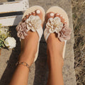 Women's khaki and creamy white Korean-style sponge cake beach sandals with round toe and rubber sole.