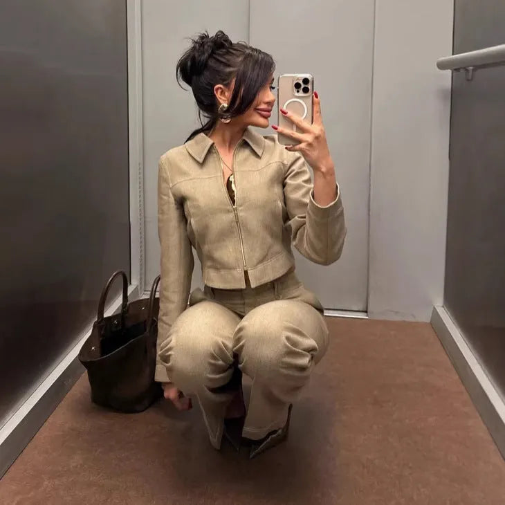 Women's herringbone pattern summer suit with long sleeve coat and straight-leg trousers