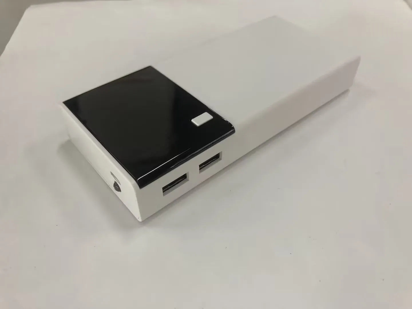 Black rice customised 20000mAh power bank showing 135x60x20mm dimensions