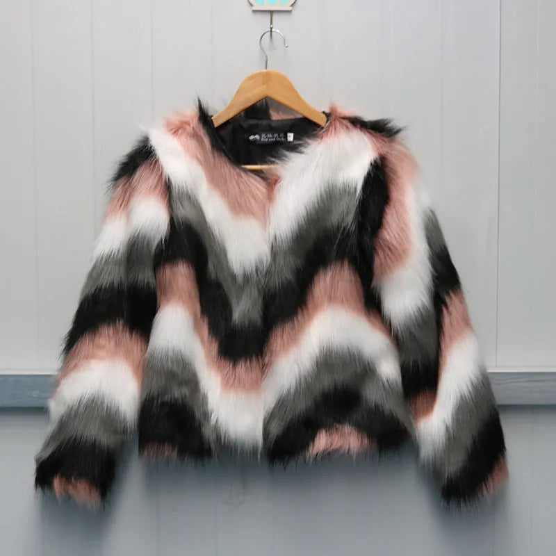 Korean style women's short coat in artificial faux fur with O-neck design