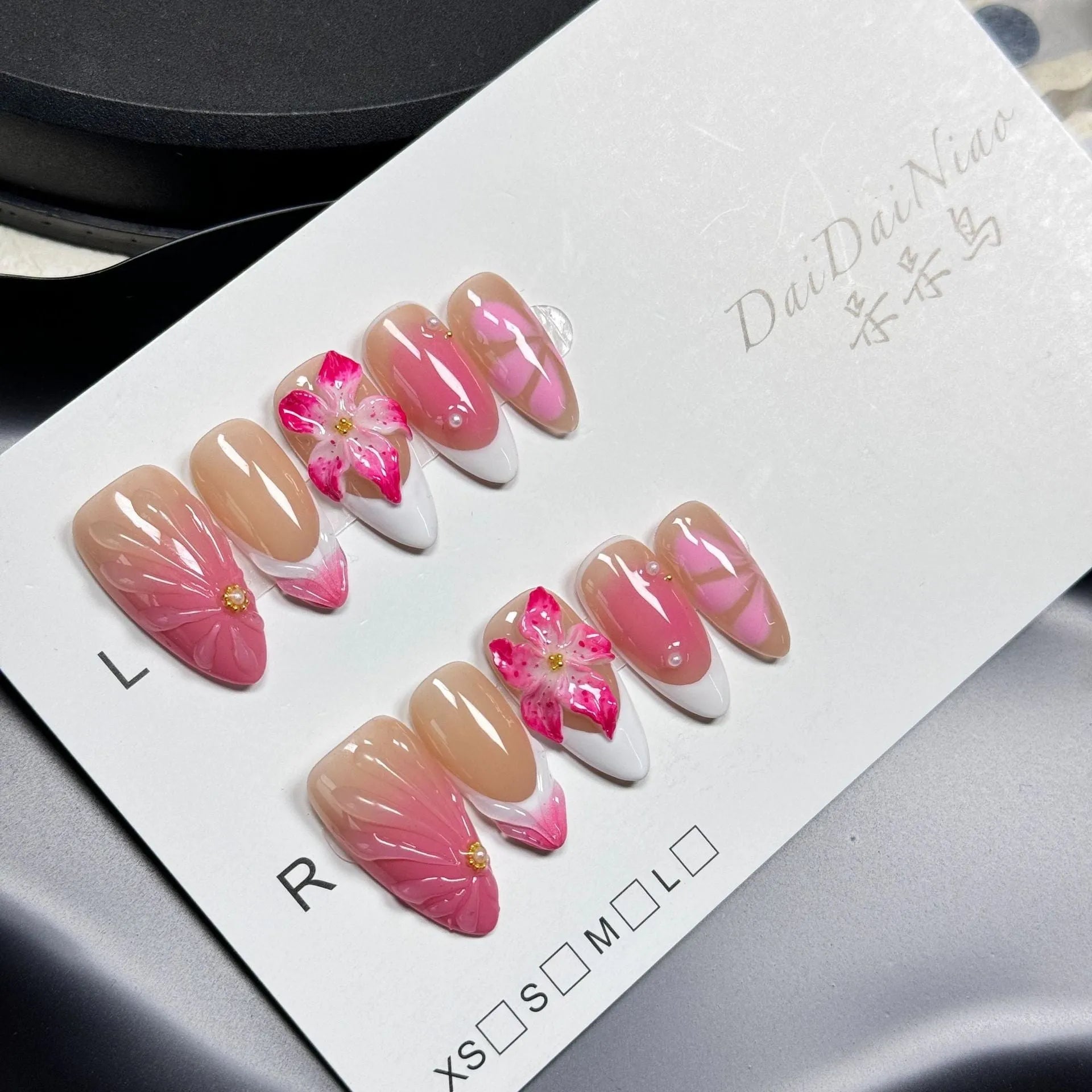 French style lily fluid ice flower three-dimensional false nails with almond shape in plastic wearable armour set