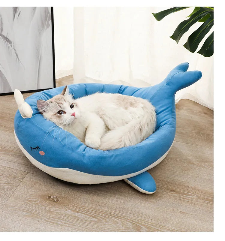 Blue duck-shaped fluffy pet bed for small dogs and cats with unique pattern