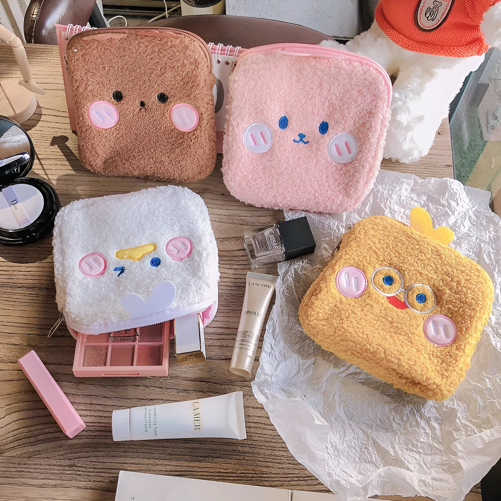 Flannel sanitary napkin storage bag in pink with large capacity, compact 13cm size