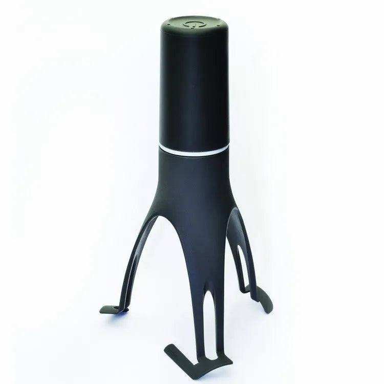 Green automatic cooking mixer utensil for sauces and soups with self-stirring design