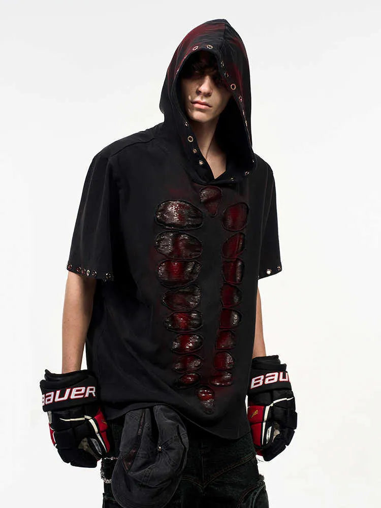 Black men's loose hooded t-shirt with short sleeves and sequin decoration