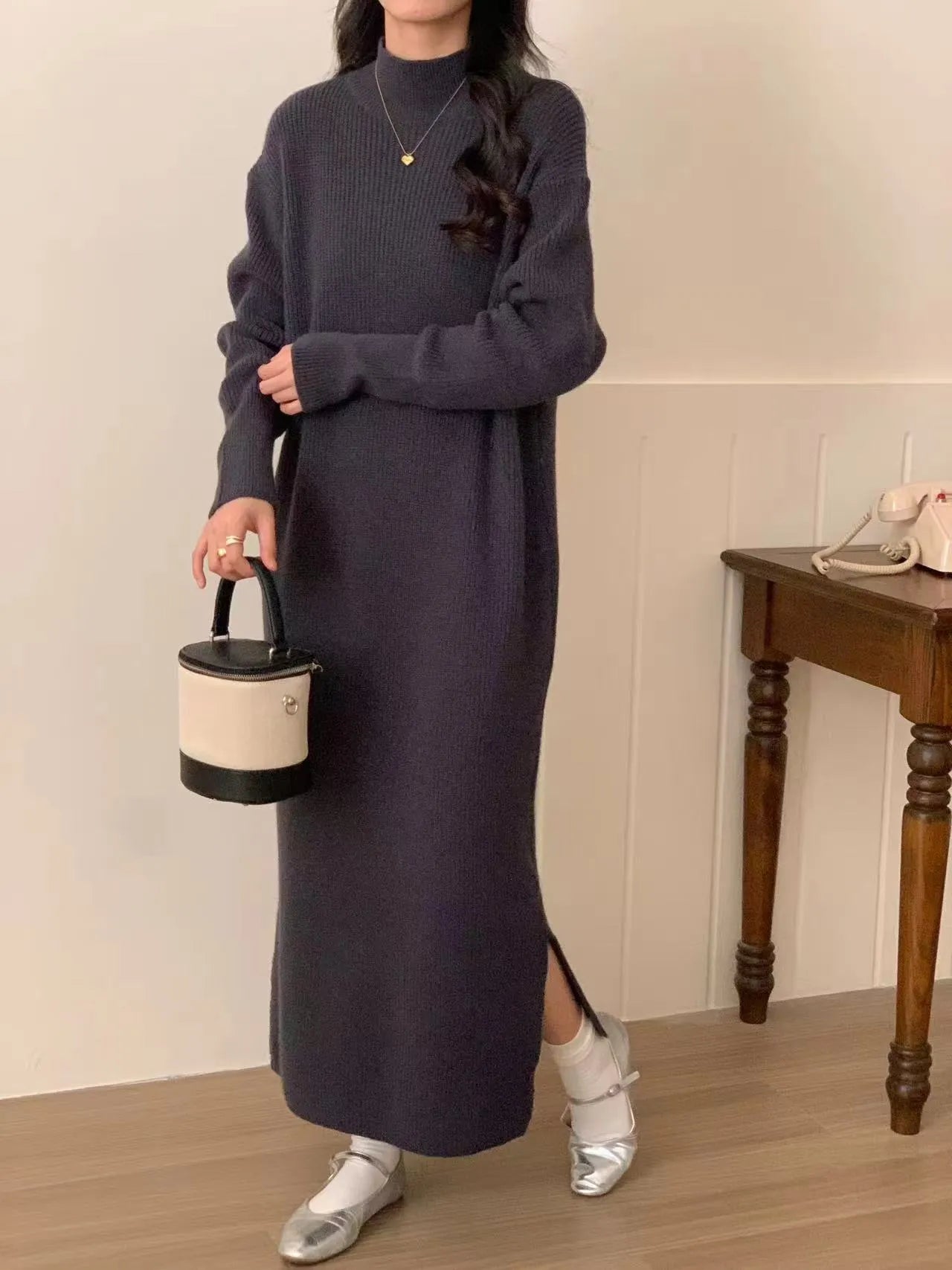 Half turtleneck long sleeve knitted dress in solid colour with high waist