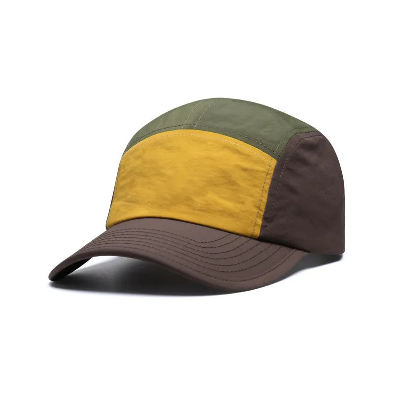 Men's quick-drying baseball cap in cotton-polyester blend with curved brim showing colour-matched design