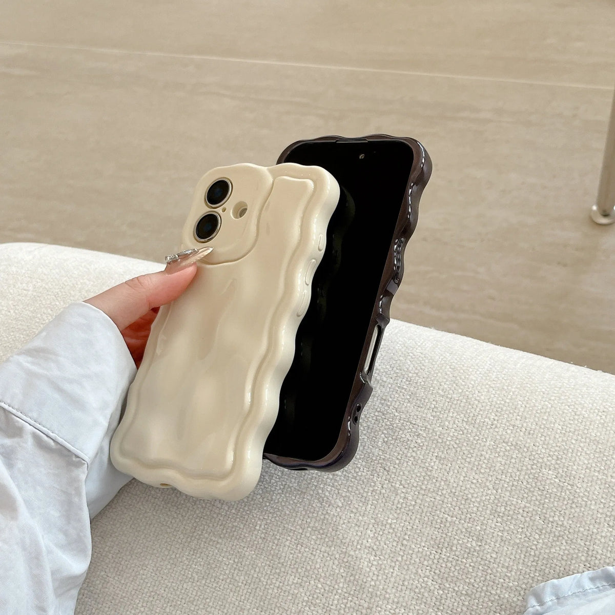 Water ripple TPU phone case for iPhone 17 Pro Max with electroplated meteorite finish and three-dimensional wave pattern