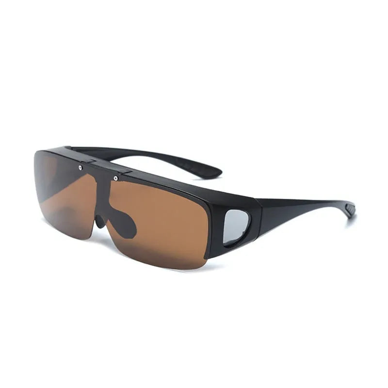 Polarised sports sunglasses with a one-piece lens for myopia, shown in black/grey and dark green colour options.