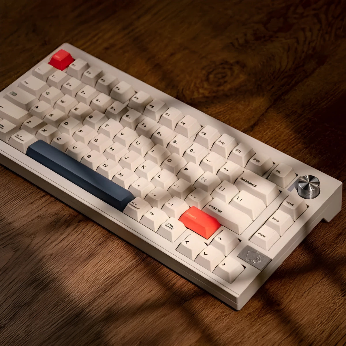 Chidu V75 CNC aluminum mechanical keyboard with 81 keys, RGB lighting, and frosted gray shaft on a desk
