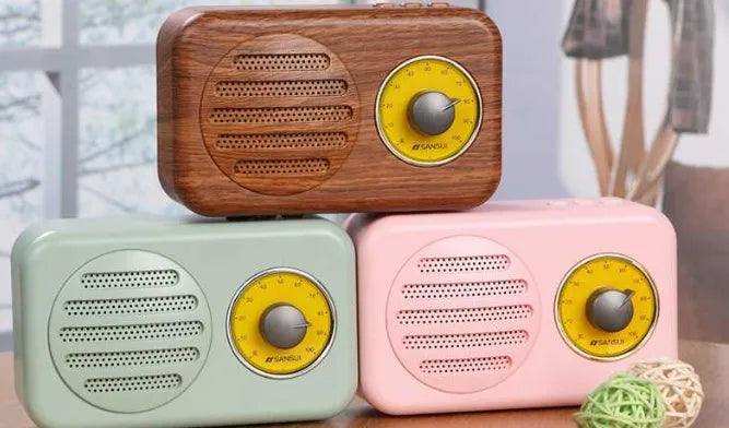 Portable Bluetooth speaker with FM radio in vintage green, pink or wood colour finish