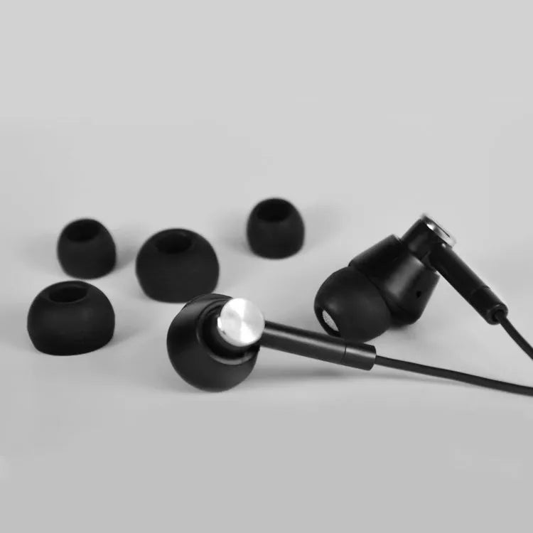 Black and white in-ear earphones with subwoofer for computers and mobile phones, model 65yz7b.