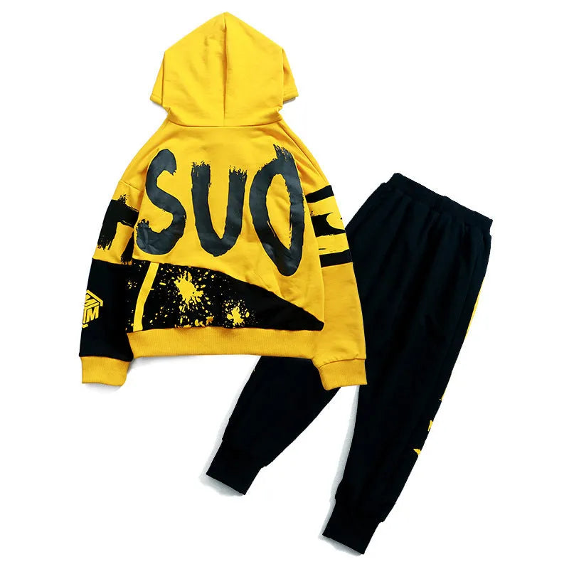 Boy's black and yellow cotton hooded sports suit set with Korean style letter patterns