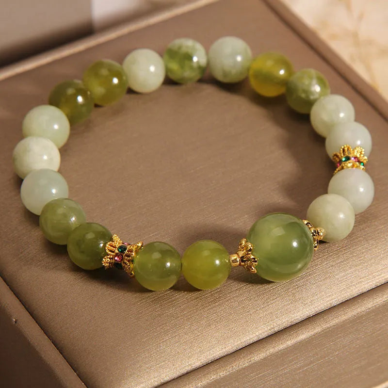 Women's jade bracelet in a jade green colour with an original design.