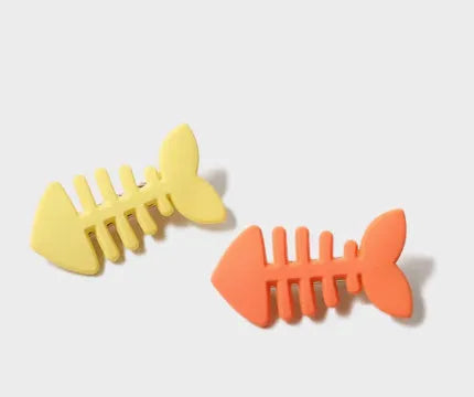Fishbone pattern plastic barrette with duckbill clip in minimalist candy colour