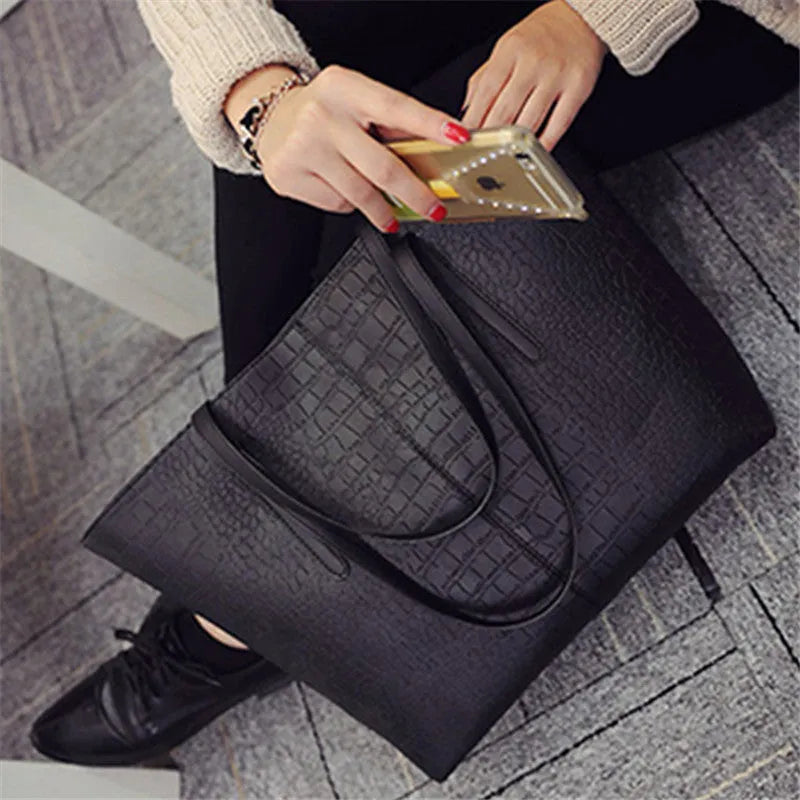 Simple European style women's shoulder crossbody bag in black or grey for spring summer fashion