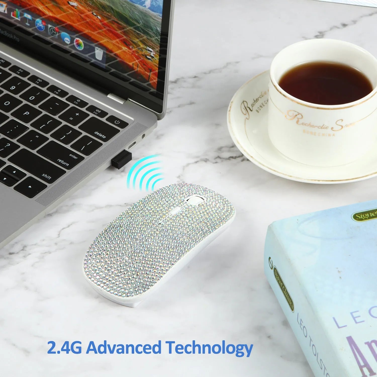 White wireless optical mouse with 2.4G receiver and adjustable DPI, 11.2x5.7x2.0cm