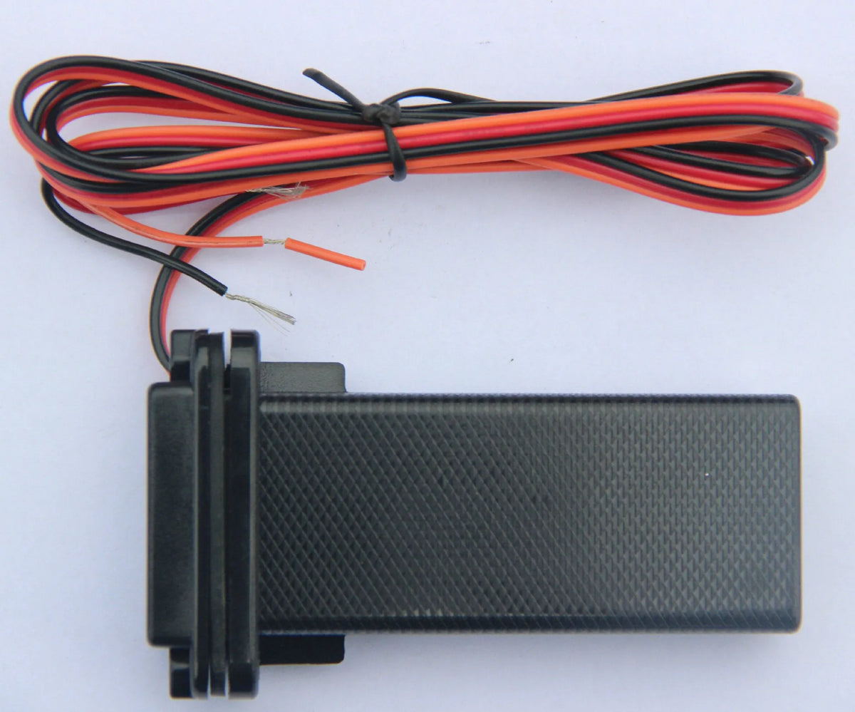 GPS Vehicle Tracker in Black with dimensions 90x52x20 mm, LED indicators and 3-proof design