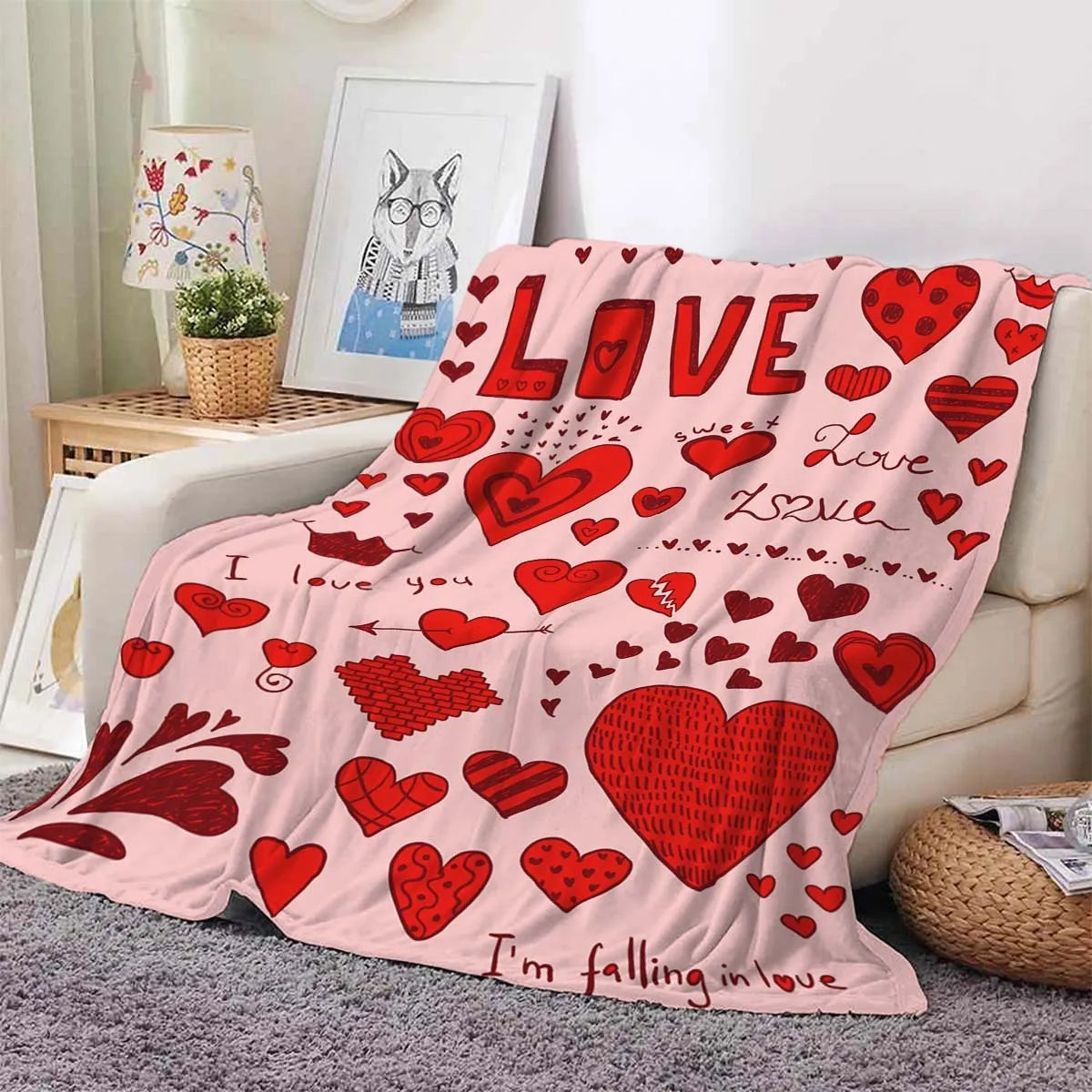 Heart printing polyester fibre blanket in modern simplicity style, available in multiple colours and sizes for warm lunch breaks