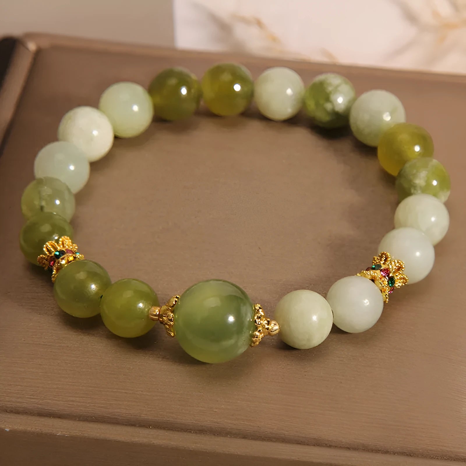 Women's jade bracelet in a jade green colour with an original design.