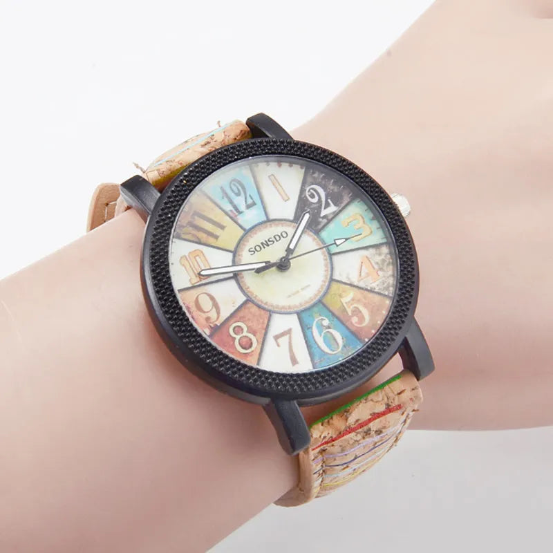 Casual vintage women's quartz wrist watch with 37mm round dial and leather strap