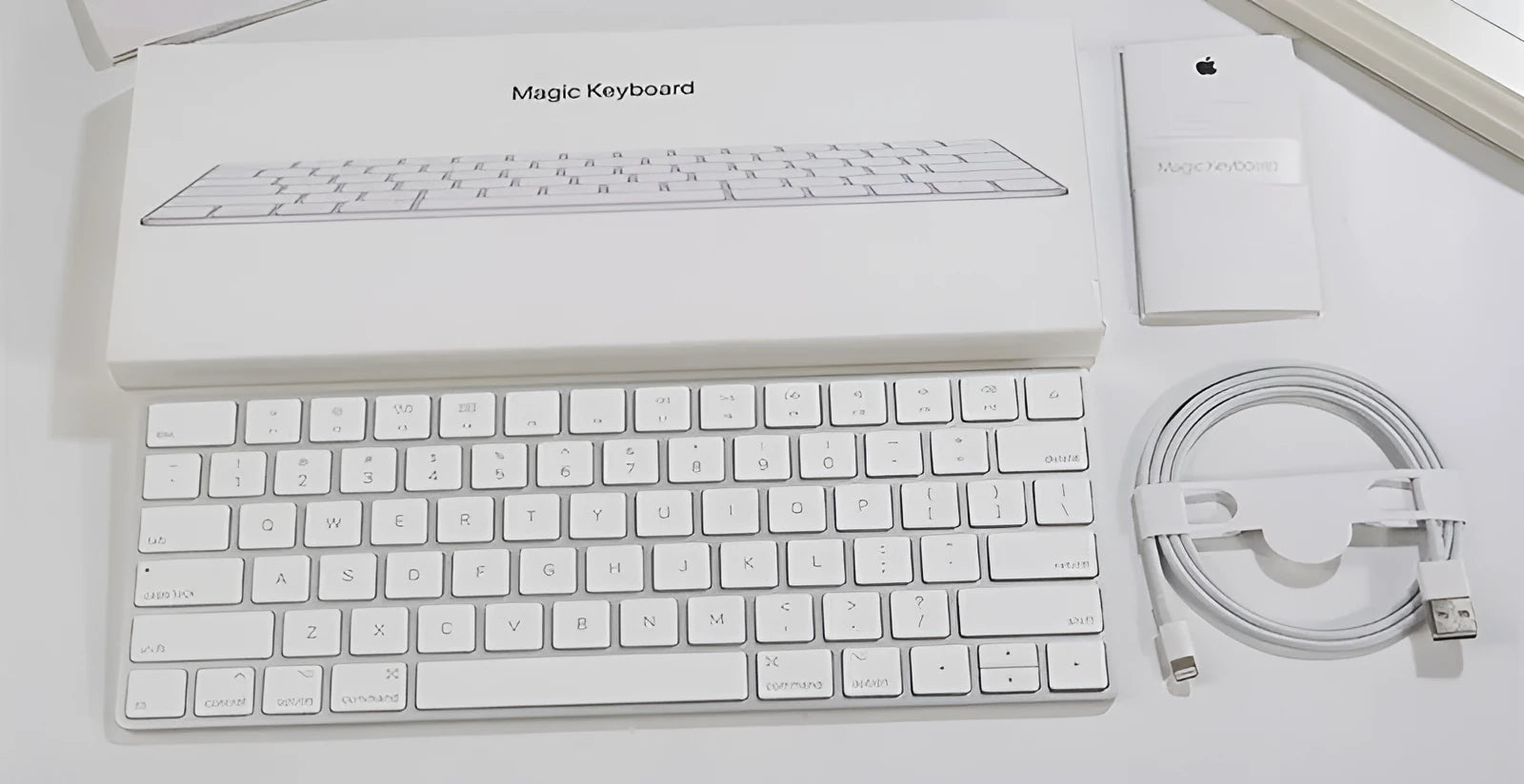 Apple G6 white Bluetooth wireless keyboard with ultra-thin metal construction