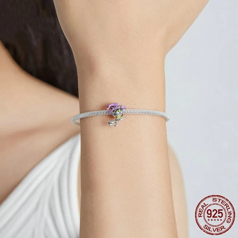 925 silver Halloween cat charm bead 1.4cm with hole for stringing on white background