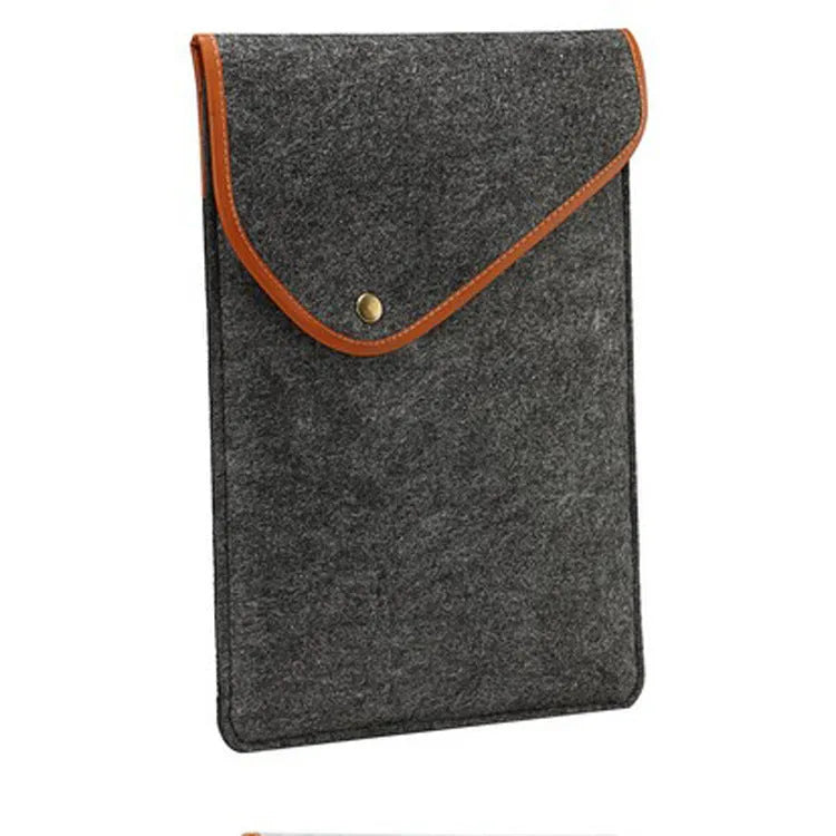 Flat felt computer bag dark grey with magnetic buckle closure on front