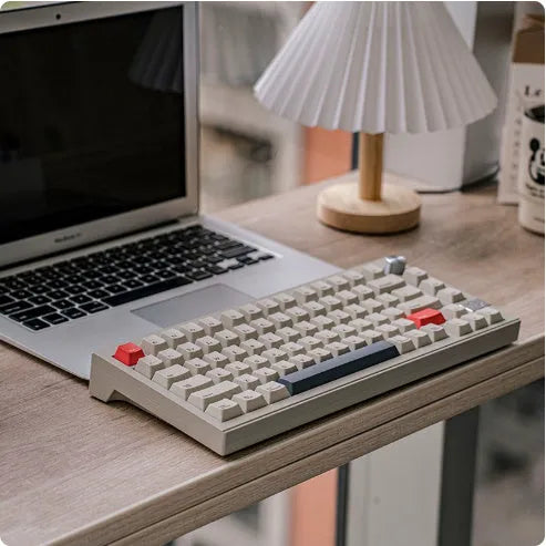 Chidu V75 CNC aluminum mechanical keyboard with 81 keys, RGB lighting, and frosted gray shaft on a desk
