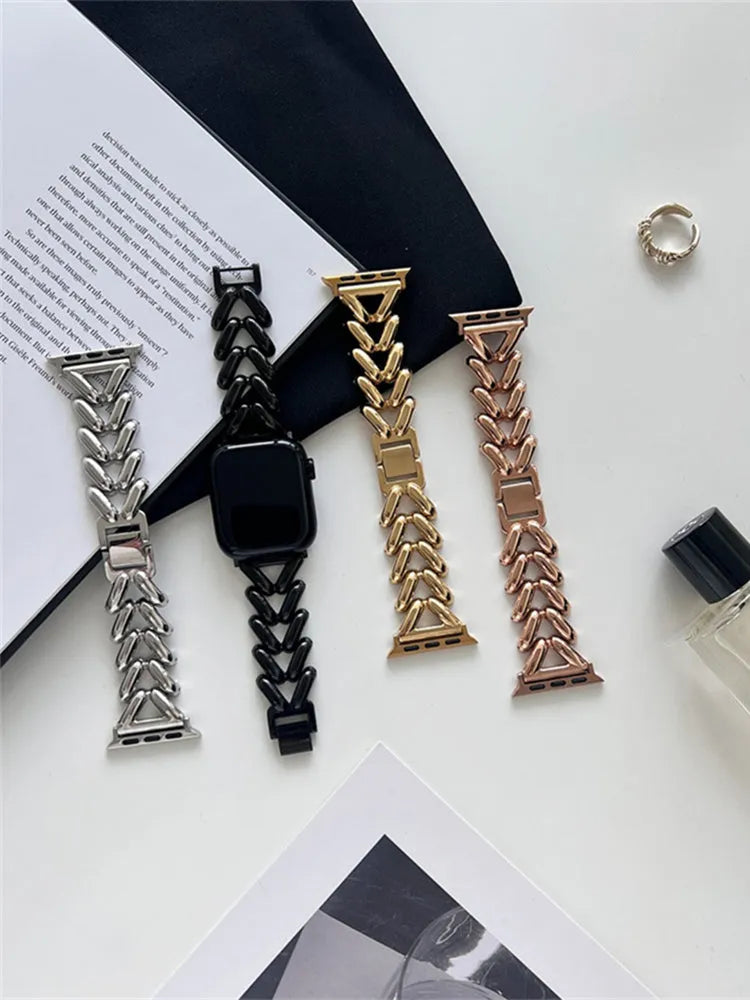 Alloy metal V chain denim-style watch band for Apple Watch 1-8 in silver colour with 22mm flat interface