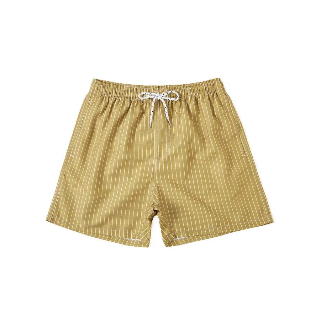 Striped casual shorts in light blue with straight leg opening and triangle lining detail.