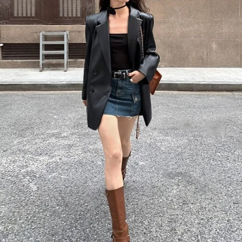 Women's loose casual coat in black with 3D effect pattern on polyester fabric