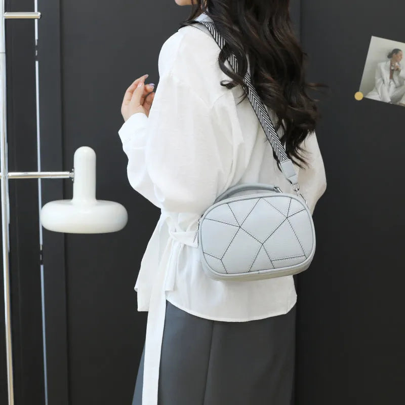 Fashion three-layer retro patchwork small bag in PU, round shape, stitching detail, 20x15 cm