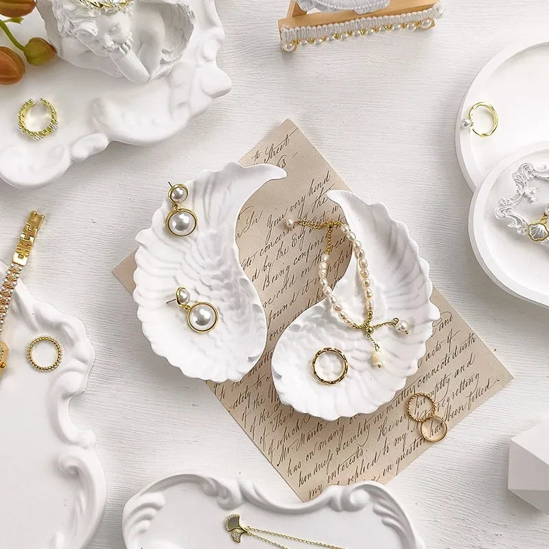 European-style Baroque gypsum jewellery display plate with ornamental detailing, available in tray, bow board, and wing plate sizes