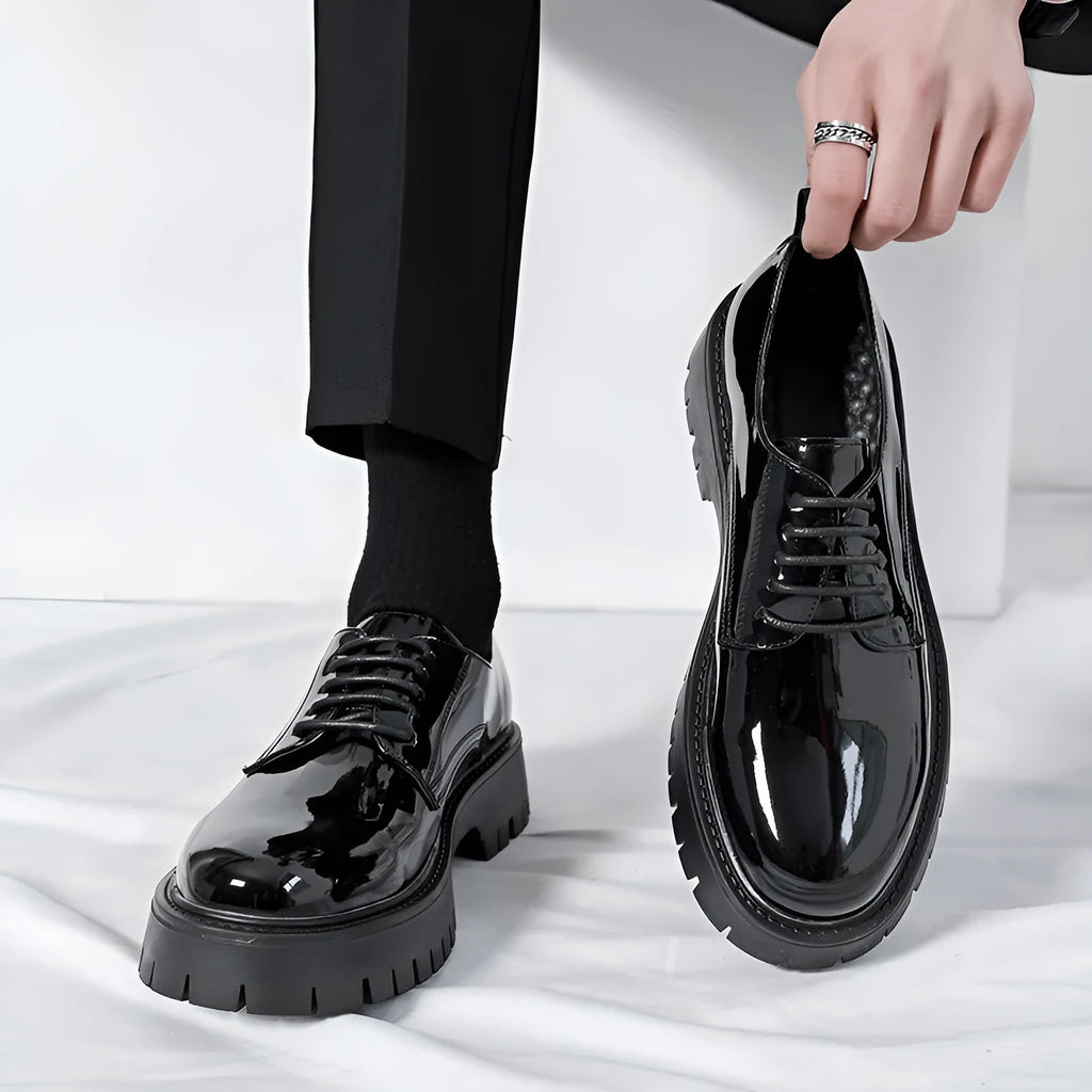 Plus size men's black shiny PU leather round toe low top business shoes with sewing thread detail