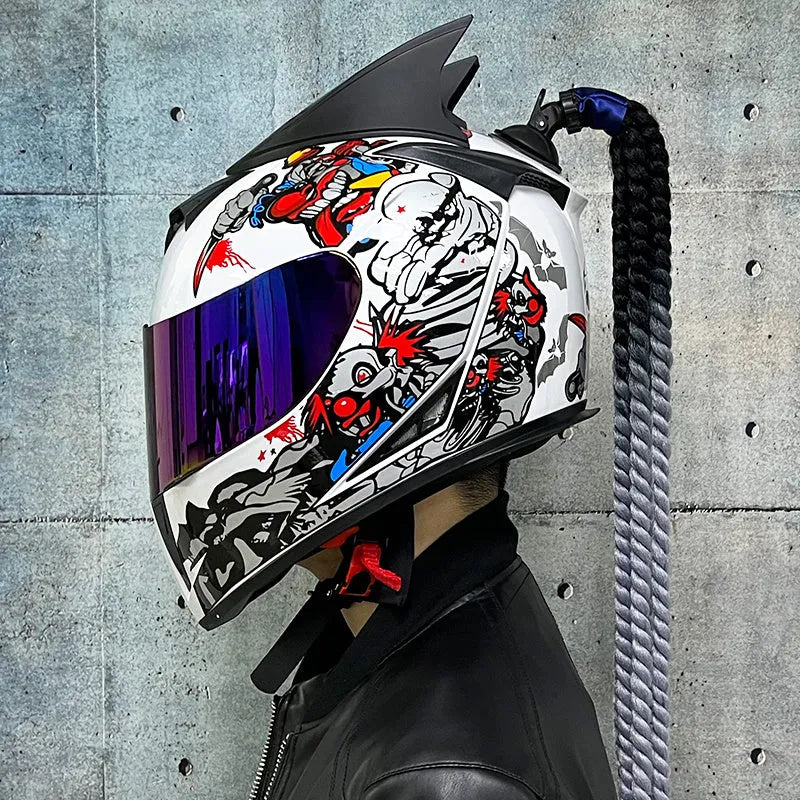 Couples motorcycle helmet full face design in ABS with graphic patterns