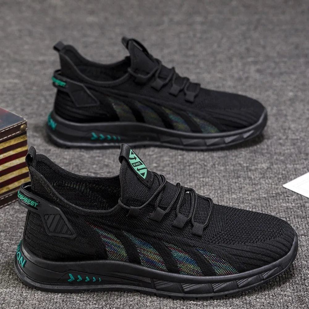 Summer mesh sneaker with striped pattern, low-top design, and injection moulded plastic sole