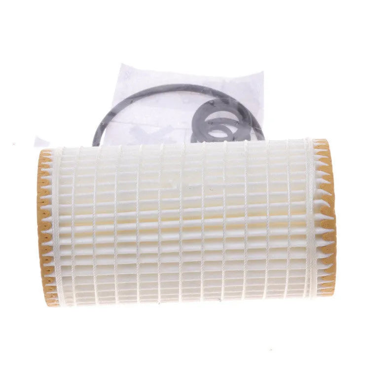 HU718 5X model oil filter with wire wound element for lubricating oil systems.