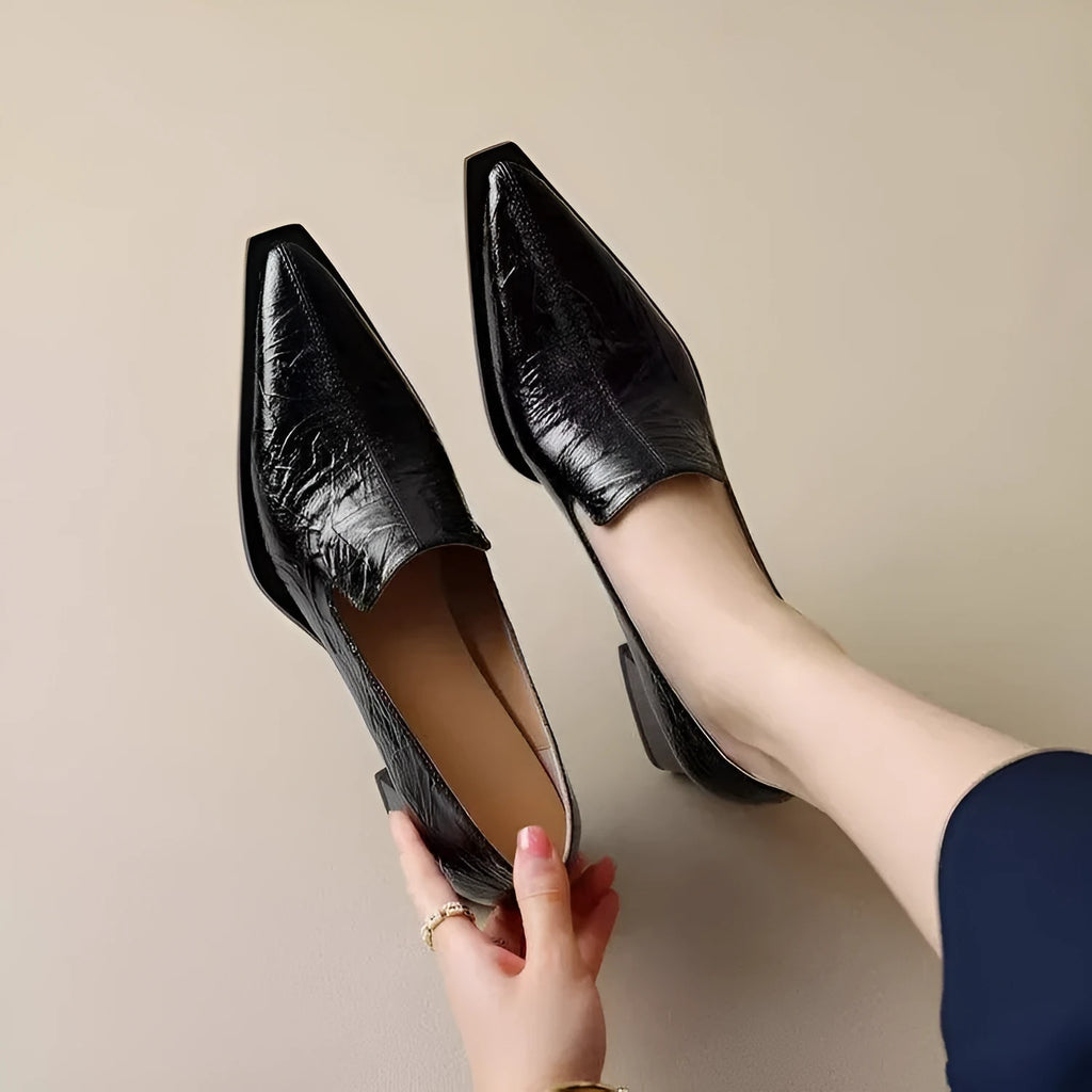 Women's crack pointed deep mouth high heels with kitten heel in black, side view