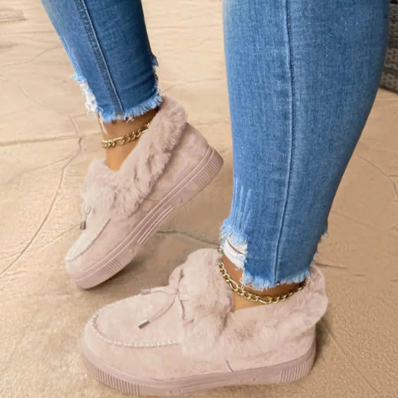 Cotton casual shoes with velvet lining and rubber anti-slip soles in round toe design