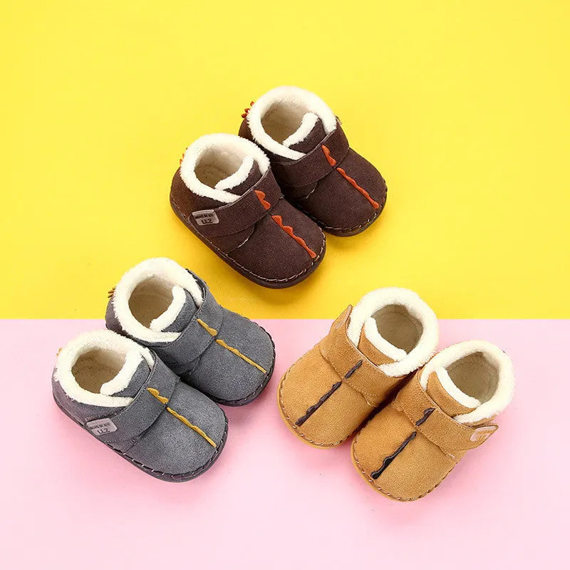 Children's cotton-padded winter shoes in dark brown with cow suede upper and Velcro fastening