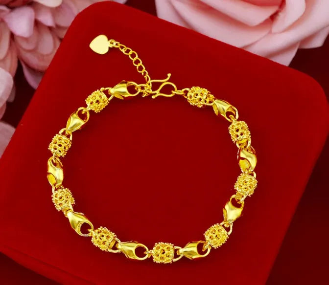 Gold-plated brass bracelet in gold colour, made from eco-friendly brass with thick vacuum gold-plating for durable finish.