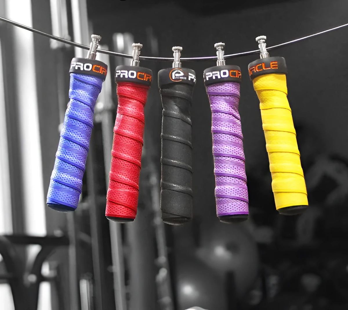 PROCIRCLE sweat-absorbent foam skipping rope with bearing skipping, black handles
