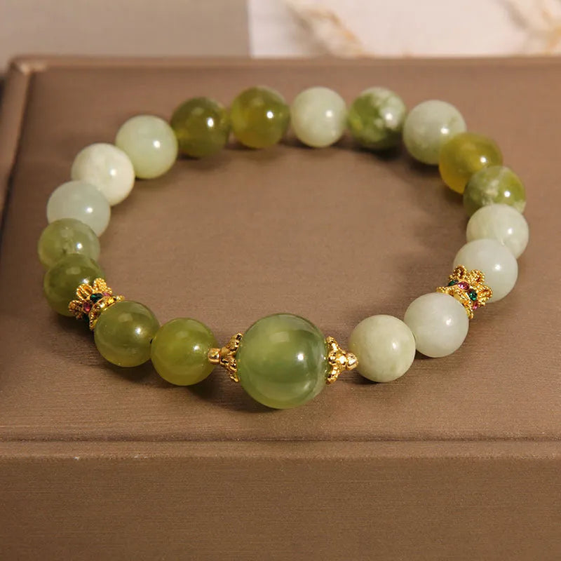 Women's jade bracelet in a jade green colour with an original design.