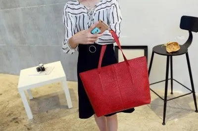 Simple European style women's shoulder crossbody bag in black or grey for spring summer fashion