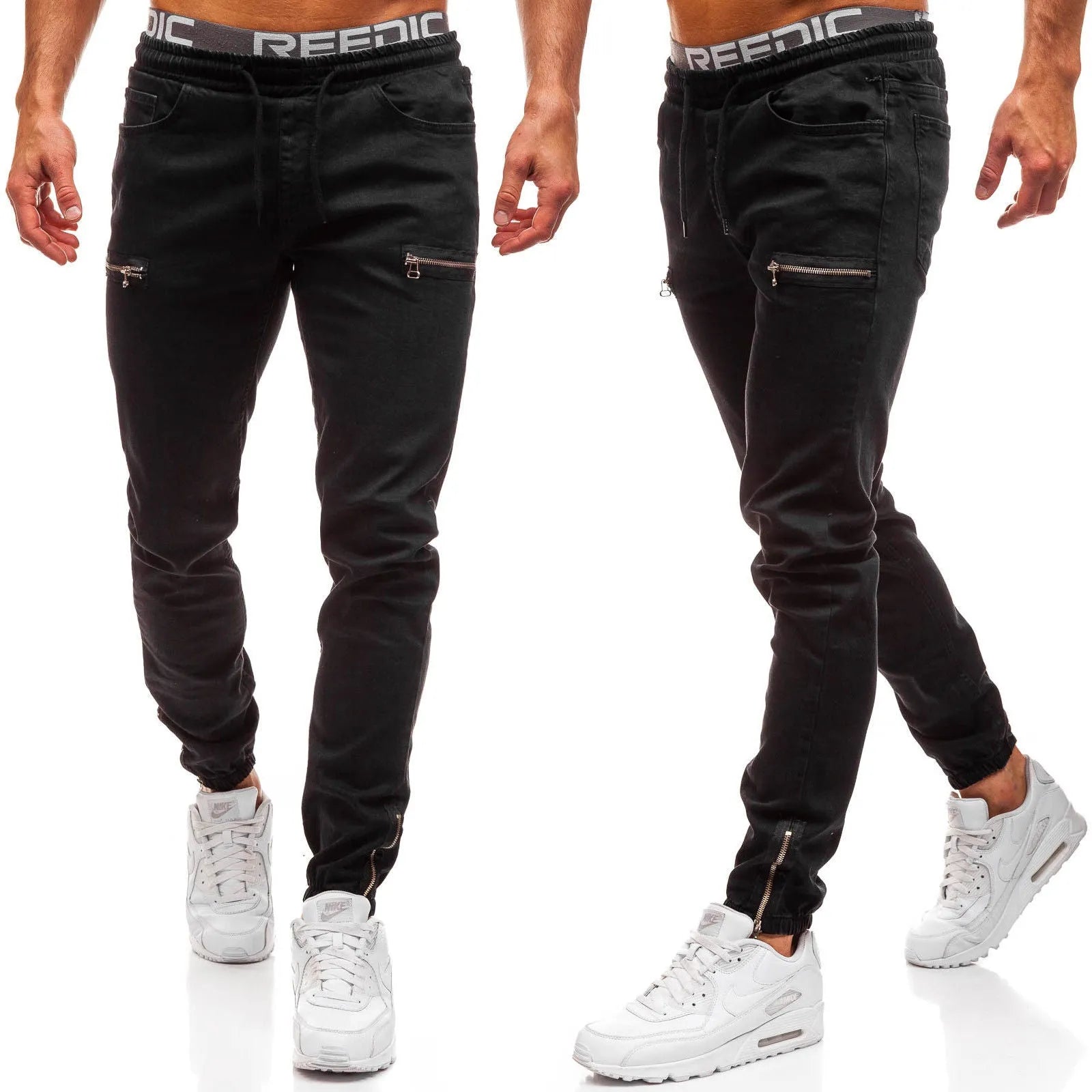 Men's denim sports jeans in dark blue, five-pocket style with cotton fabric