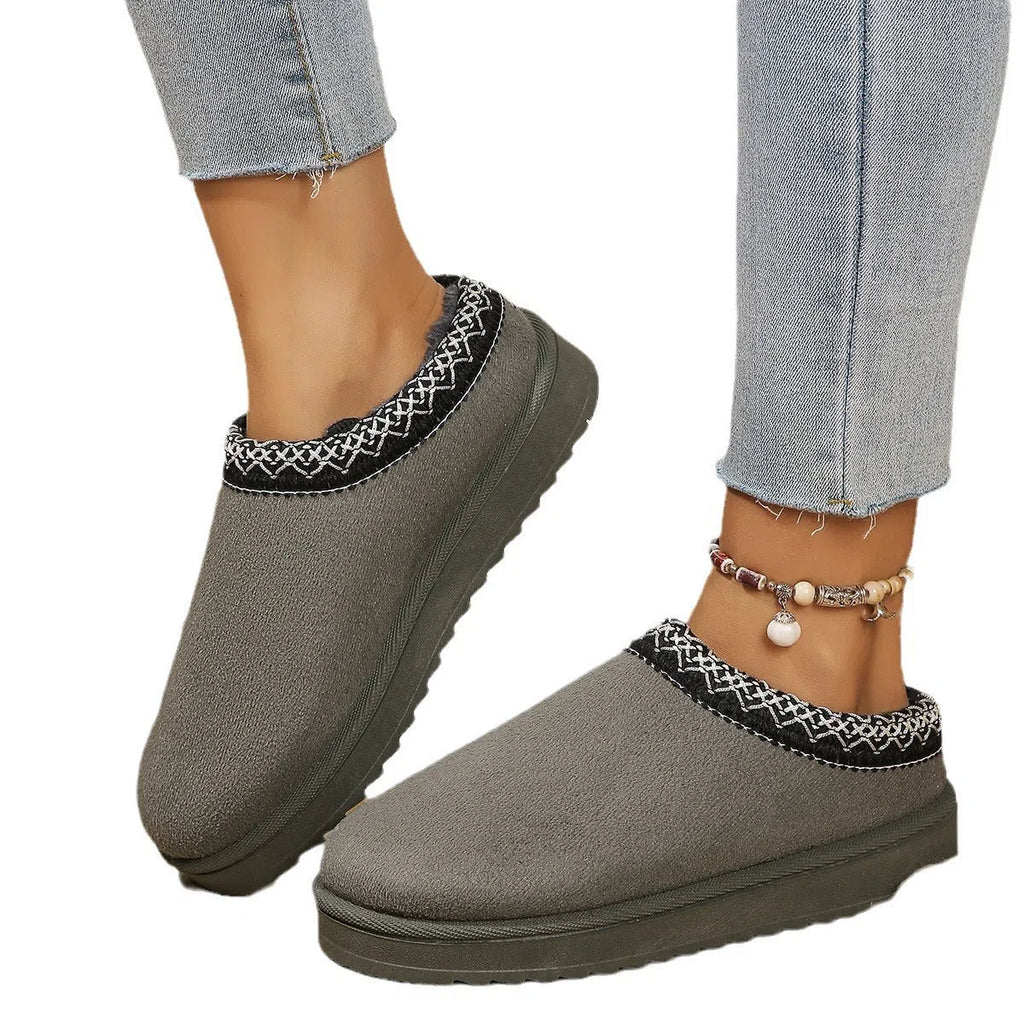 Women's snow boots half-slippers with plush lining, rubber sole, in maroon colour