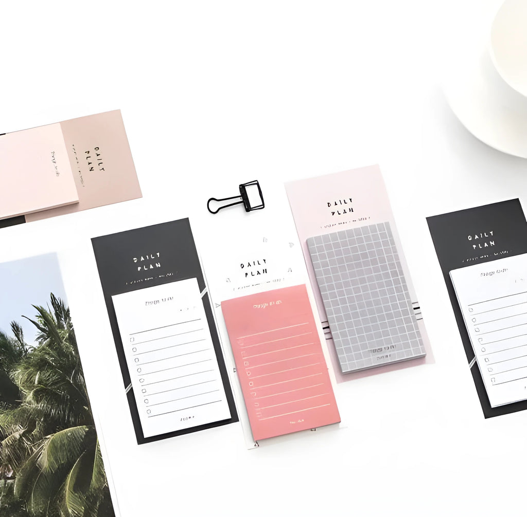 Pink schedule planning notes 50 sheets A6 size 10x6cm 80g writing paper on white background