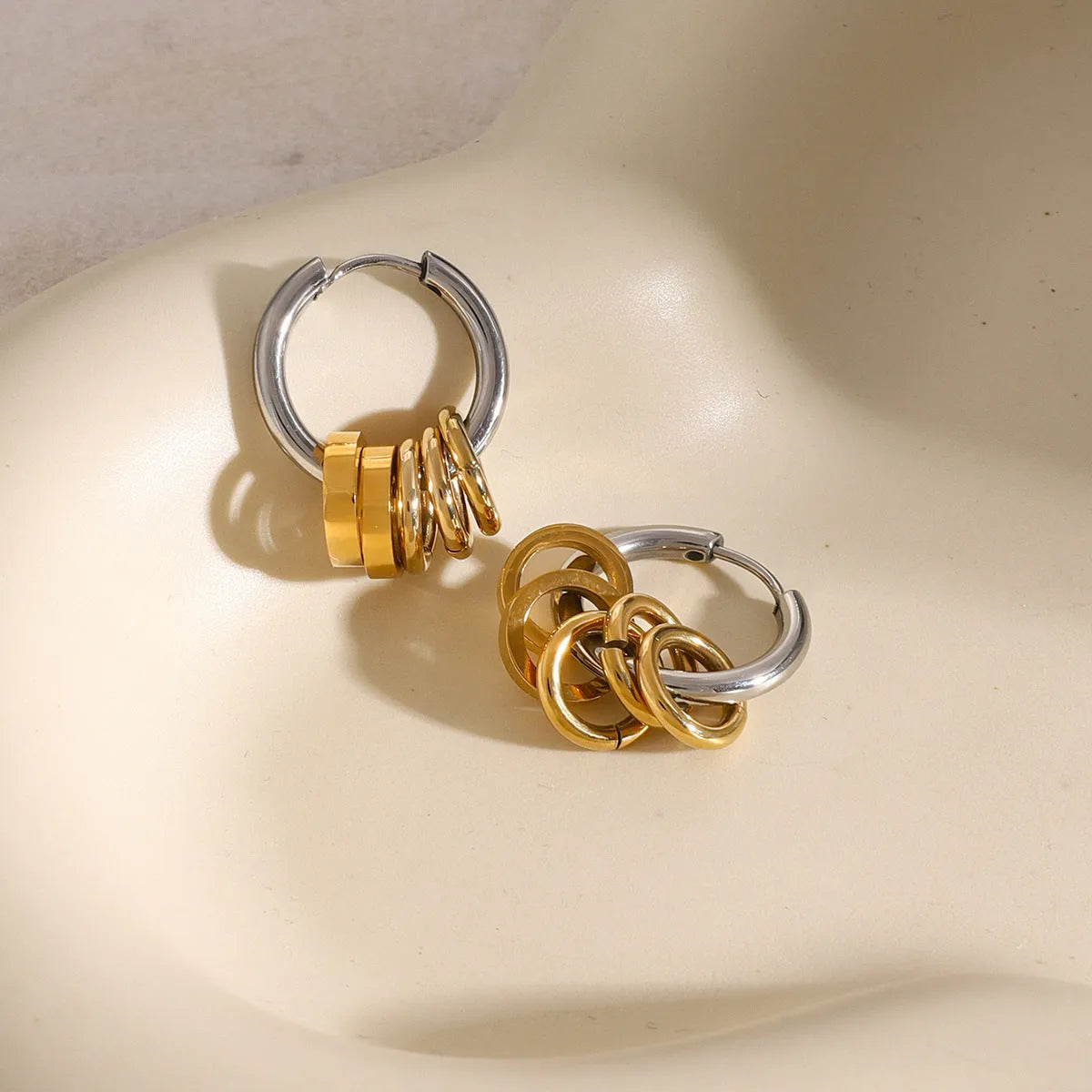 Stainless steel electroplated earrings in JDE2405019 colour matching unisex ins style jewellery