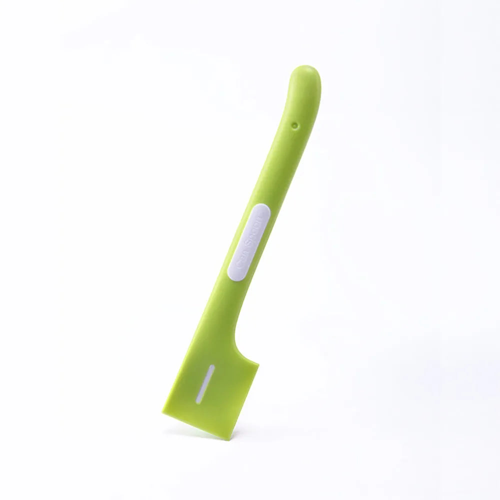 Long-handle pet feeding spoon with right-angle design for canned wet food